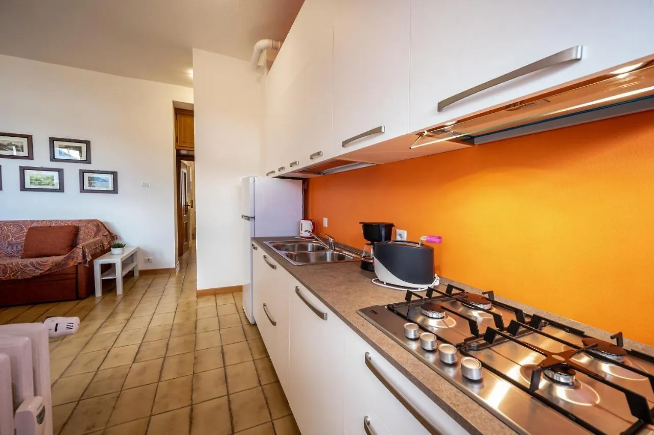 Lakeside Apartment With Balcony And Lake View Gravedona - Larihome A23