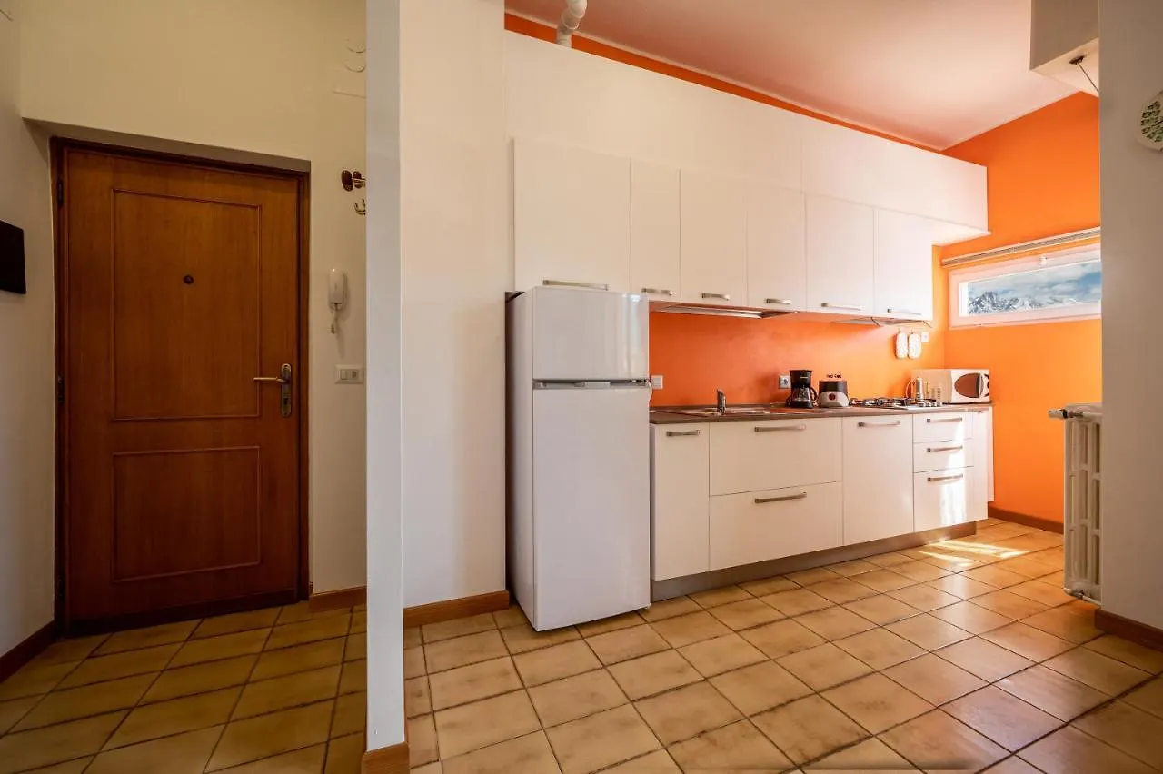 Lakeside Apartment With Balcony And Lake View Gravedona - Larihome A23