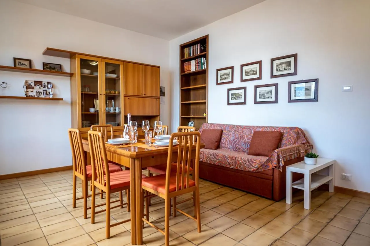 Lakeside Apartment With Balcony And Lake View Gravedona - Larihome A23 Italia