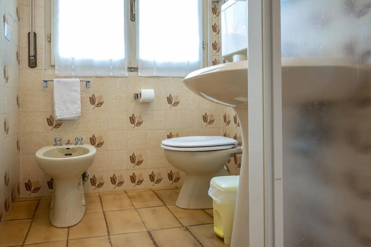 Lakeside Apartment With Balcony And Lake View Gravedona - Larihome A23